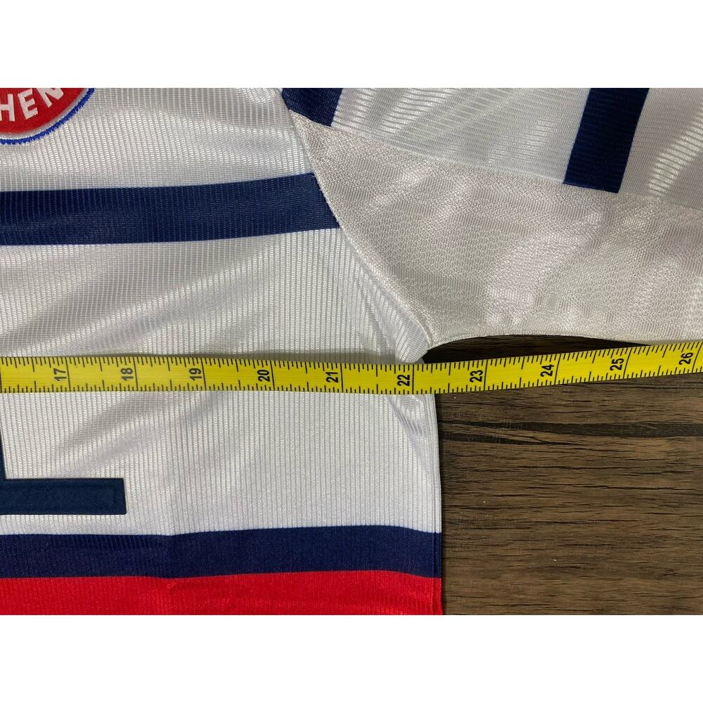 Bayern Munich | Men’s Medium Retro 98/00 Away Jersey - Picture 4 of 7